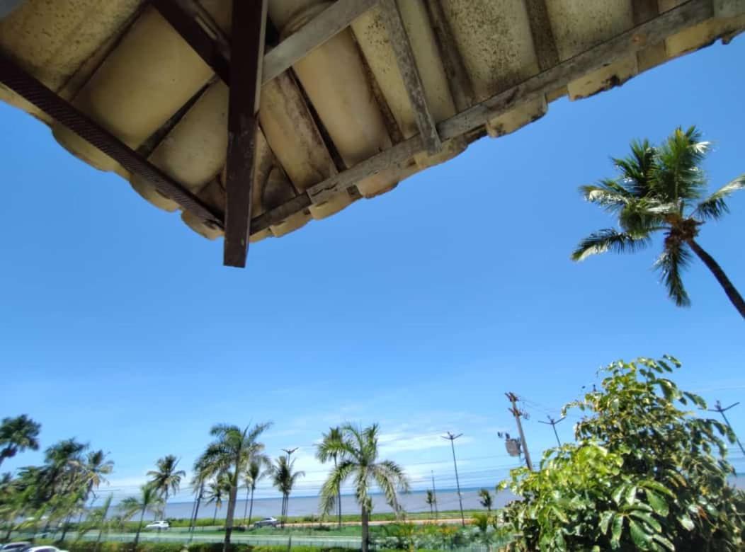 Apart E Pes Na Areia